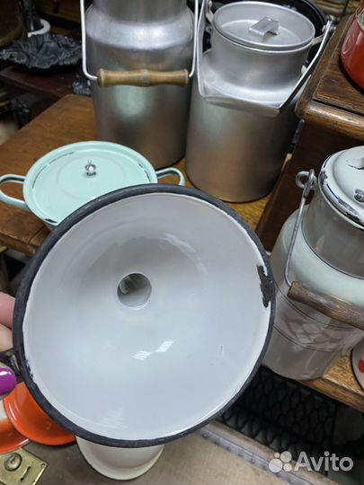 Винтажная эмалированная утварь