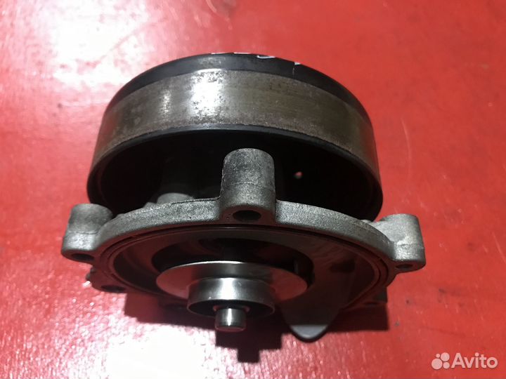 Помпа Mercedes-Benz E-Class w212 1.8