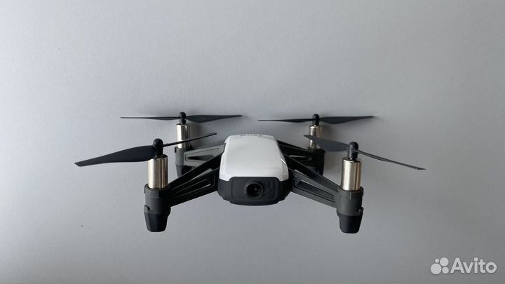 Квадрокоптер DJI Ryze Tello