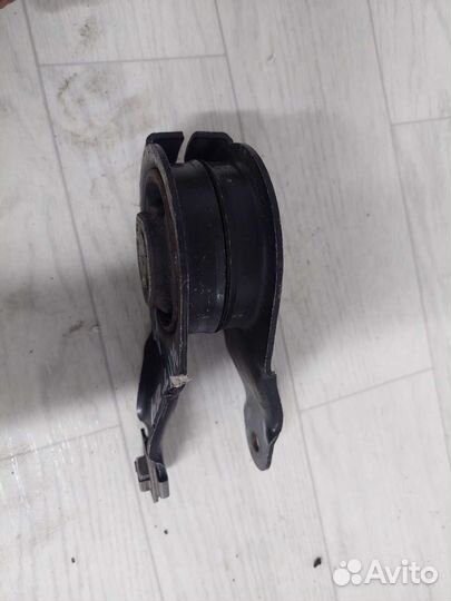 Подушка двигателя задняя верхняя Peugeot 307 EW10A