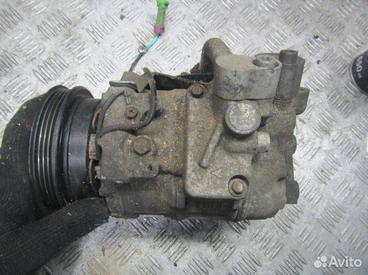 Компрессор кондиционера Audi A8 D2 1997 8D0260808