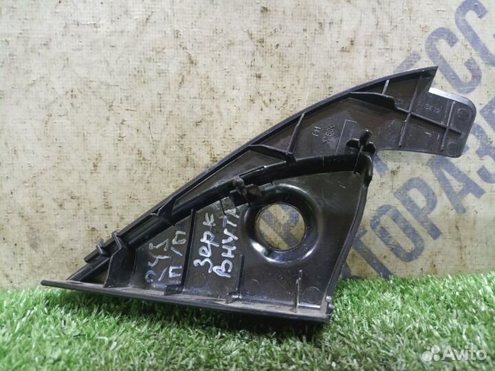 Накладка двери передняя правая Chevrolet Lacetti