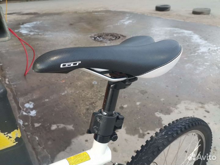 Взрослый горный велосипед GT, рама L (колеса 26)