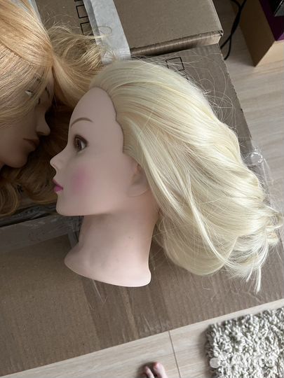 Голова манекен учебная для причесок с креплением