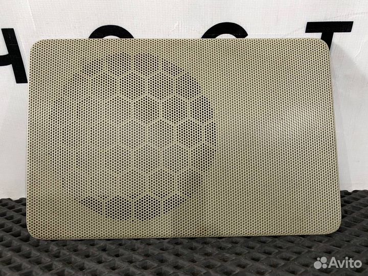 Накладка (сетка) динамика Volvo FH4 82332540