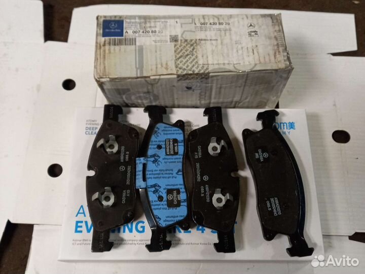 Оригинальные тормозные колодки Mercedes-Benz GLC