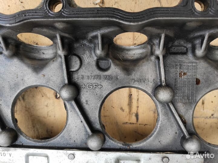 Крышка клапанная Z17DTH на Опель Астра Н