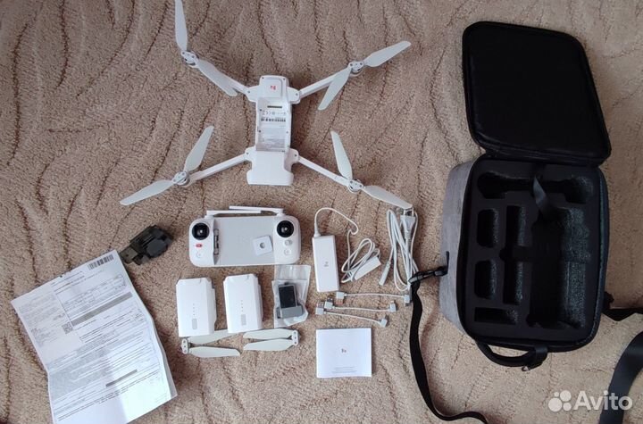 Квадрокоптер fimi X8 SE 2022 V2 Combo белый