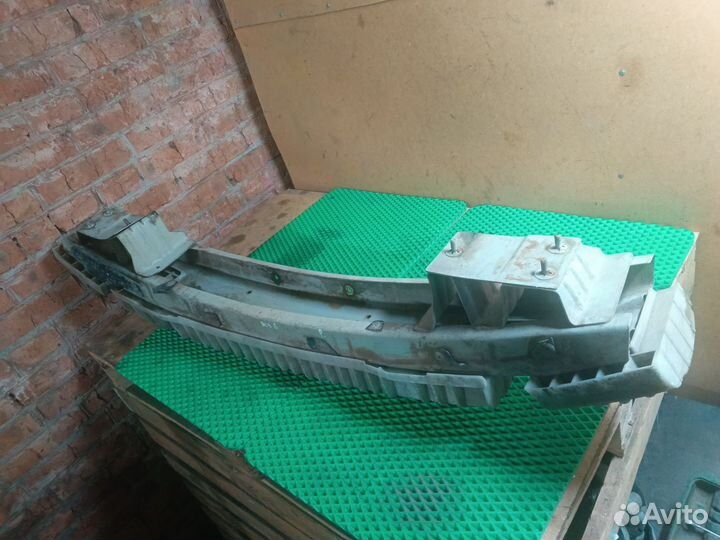 Усилитель бампера передний Daewoo Nexia