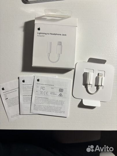 Адаптер Lightning to Headphone Jack