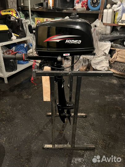 Надувная лодка с мотором