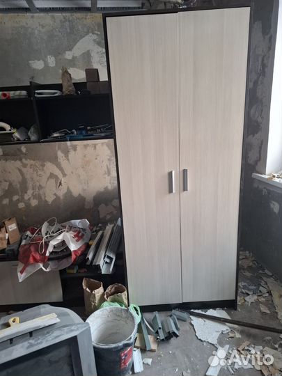 Шкаф для одежды бу телевизор