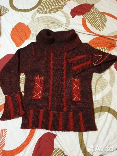 Свитер женский