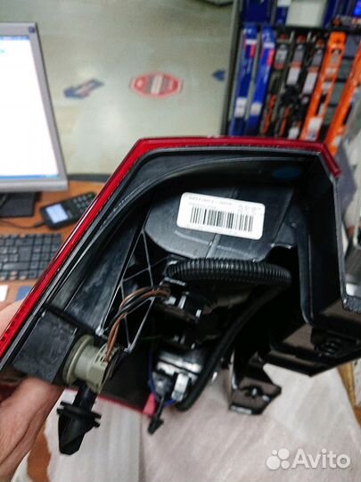 25934723/22837837 tahoe/yukon фонарь задний левый