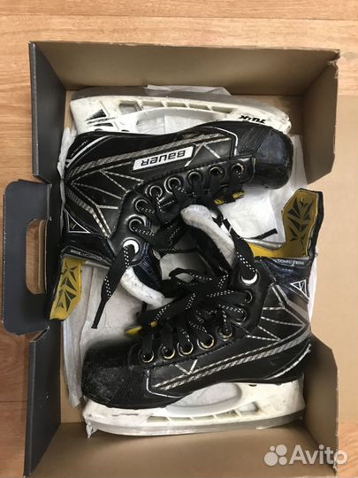 Коньки хоккейные