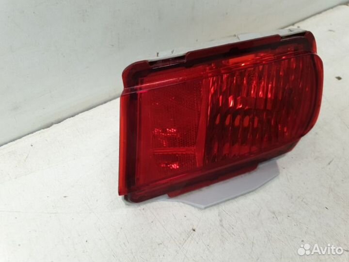 Фонарь противотуманный задний левый Toyota Land