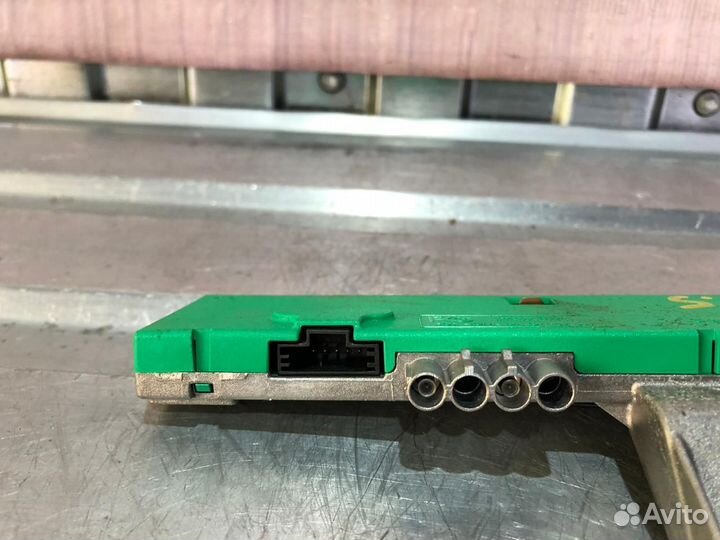 Антенный усилитель Мерседес-Бенц W211 W 211