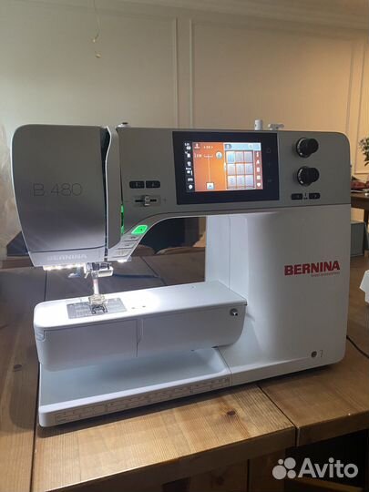 Прекрасная швейная машина Bernina b480