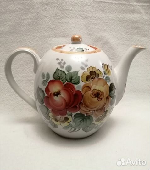 Чайник большой, цветы