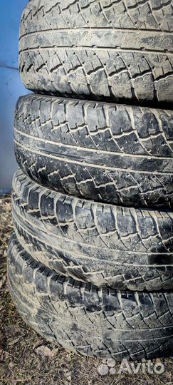 Maxtrek SU-800 235/75 R15