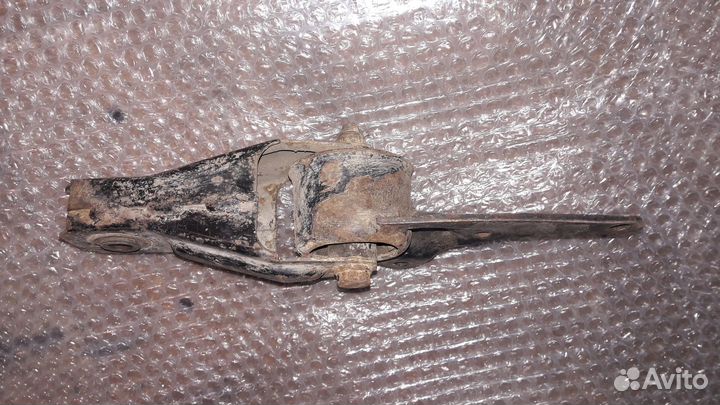 Опора кпп для шкоды фелиции