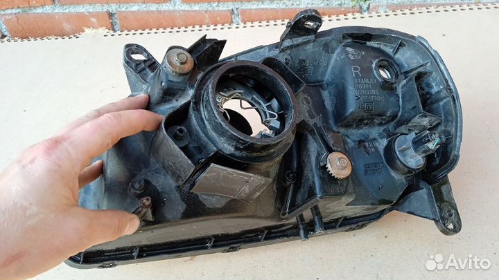 Фара правая Сузуки Свифт Н51