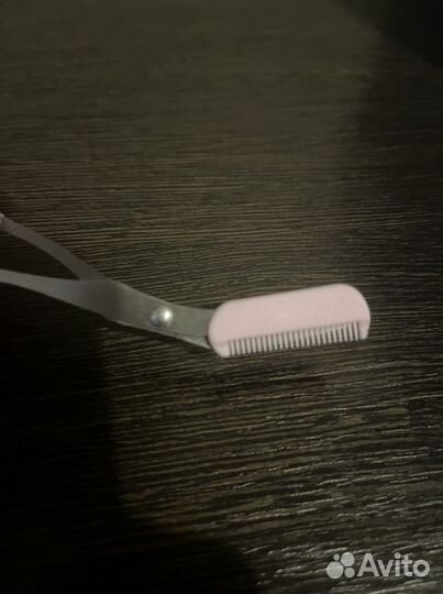 Триммер по уходу и формированиб бровей