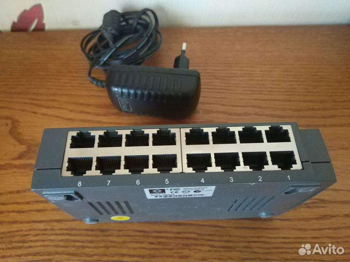 Коммутатор Switch Compex Acorp