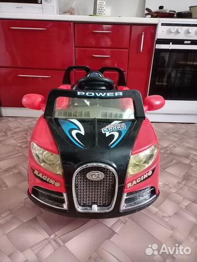 Детский электромобиль