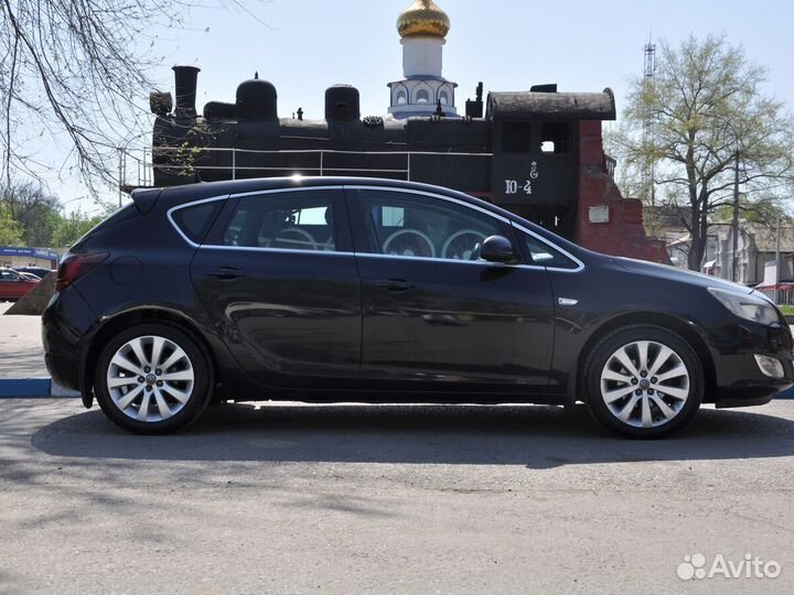 Opel Astra 1.6 МТ, 2011, 145 000 км