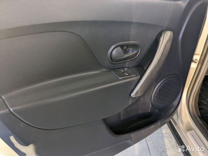 Renault Logan Stepway 1.6 МТ, 2022, 19 759 км