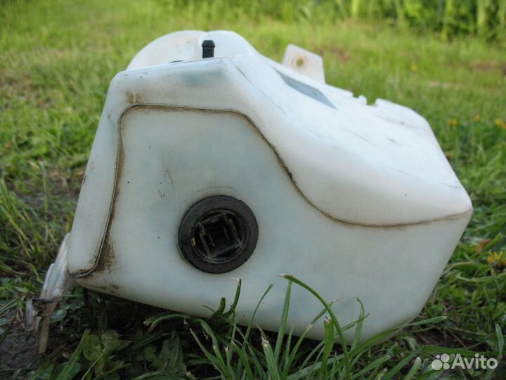 Бачок Nissan Primera P12/Almera N16