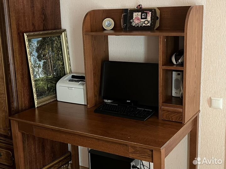 Компьютерный стол