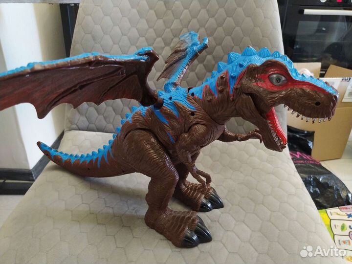 Игрушка динозавр большой