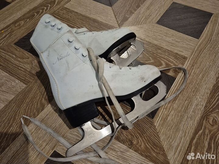 Коньки фигурные