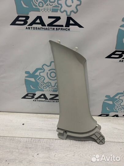 Обшивка средней правой стойки Mazda CX 7