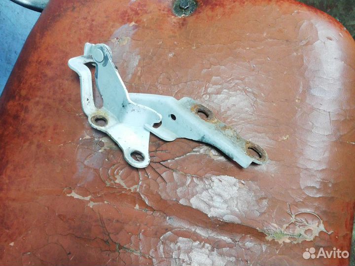 Петля капота Джили Эмгранд EC-7