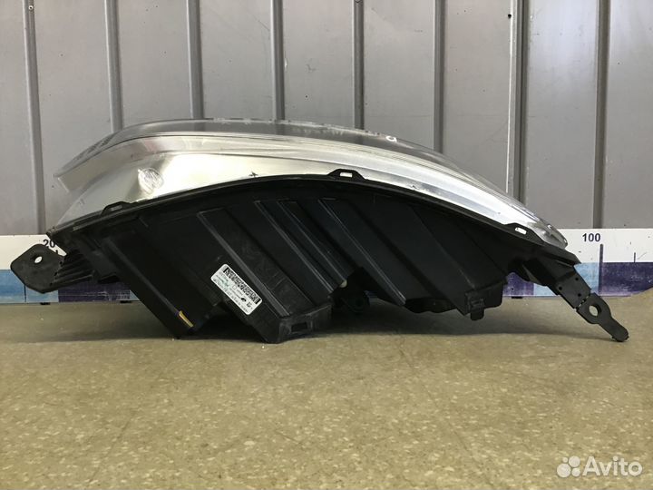 Фара правая Peugeot Expert II 2007