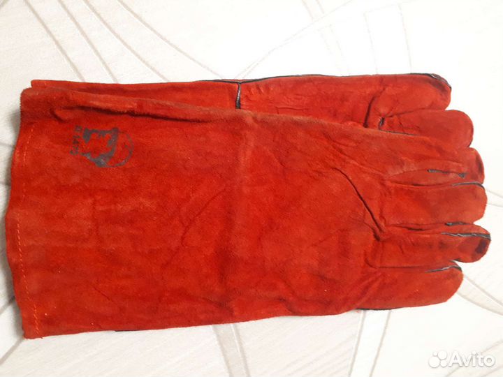 Перчатки