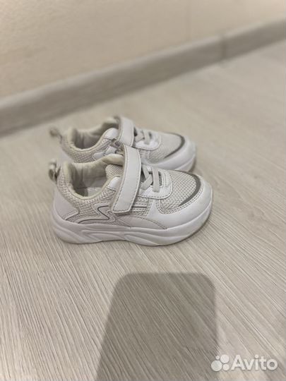 Кроссовки для девочки 23 размер Tombi