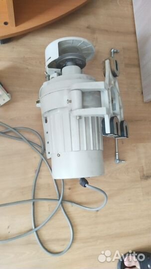 Электродвигатель фрикционный