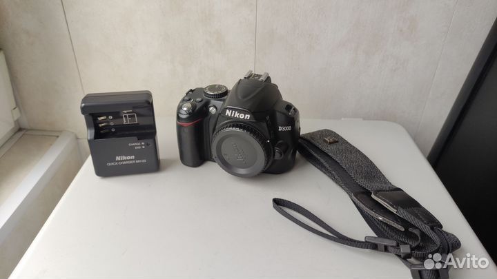 Nikon d3000 body (пробег 19 т.к.) отл. состояние