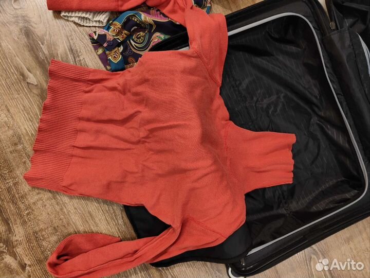 Много хороших женских вещей на 42, 44