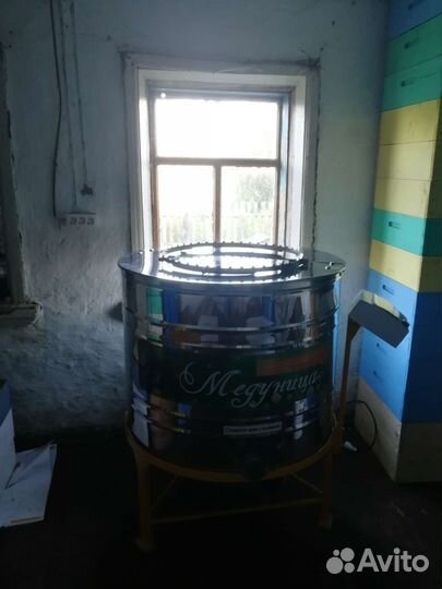 Медогонка хордиально-радиальная “Медуница 4 Комби