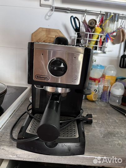Кофеварка рожковая delonghi