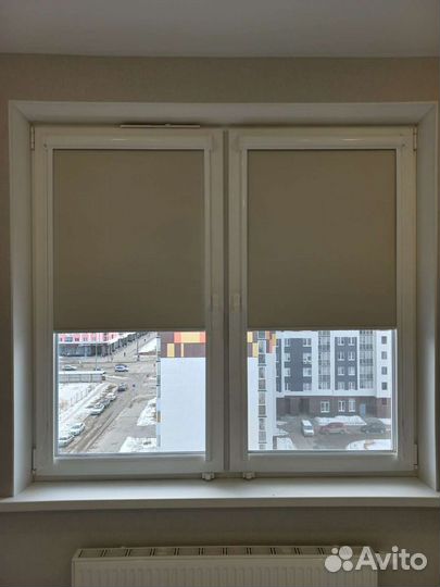 Кассетные шторы UNI для пластиковых окон