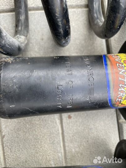 Стойки на hilux