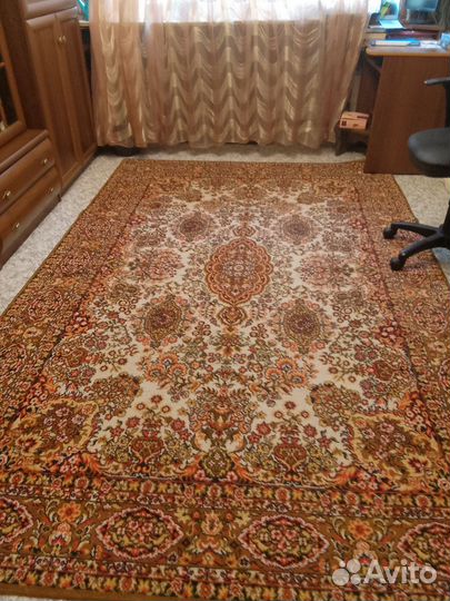 Ковер шерстяной