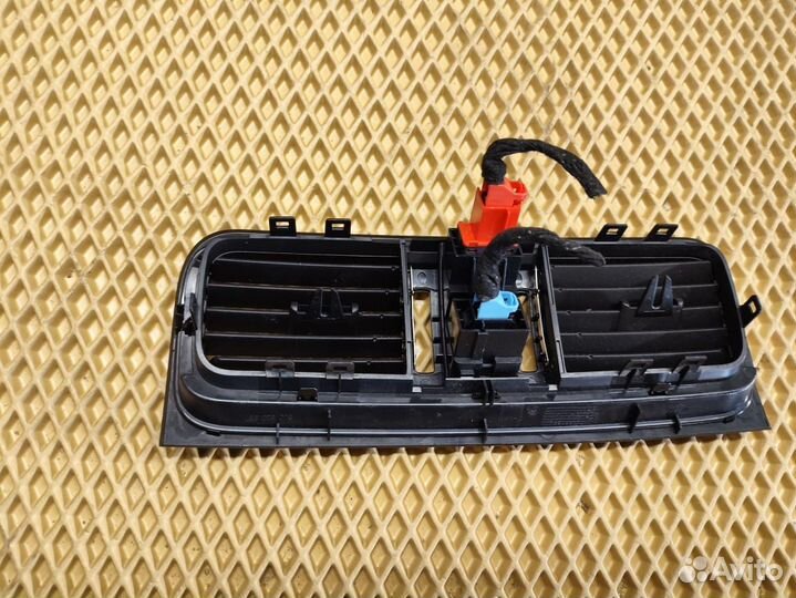 Дефлектор обдува салона Skoda Fabia 2 2012