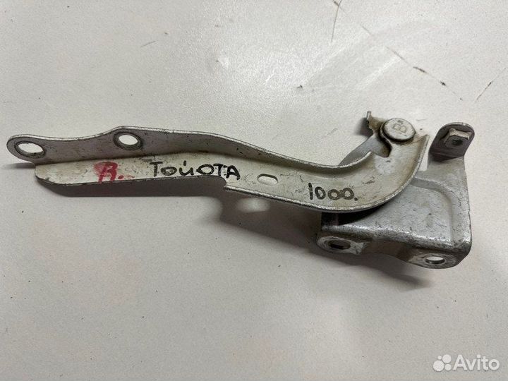 Петля капота правая Toyota Corolla E151 2010-2013
